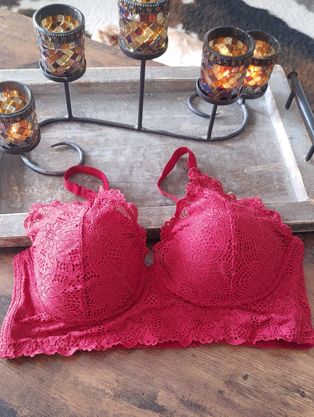 Like New Maidenform 36C Brick Red Lace Lightly Padded Wirefree Bra